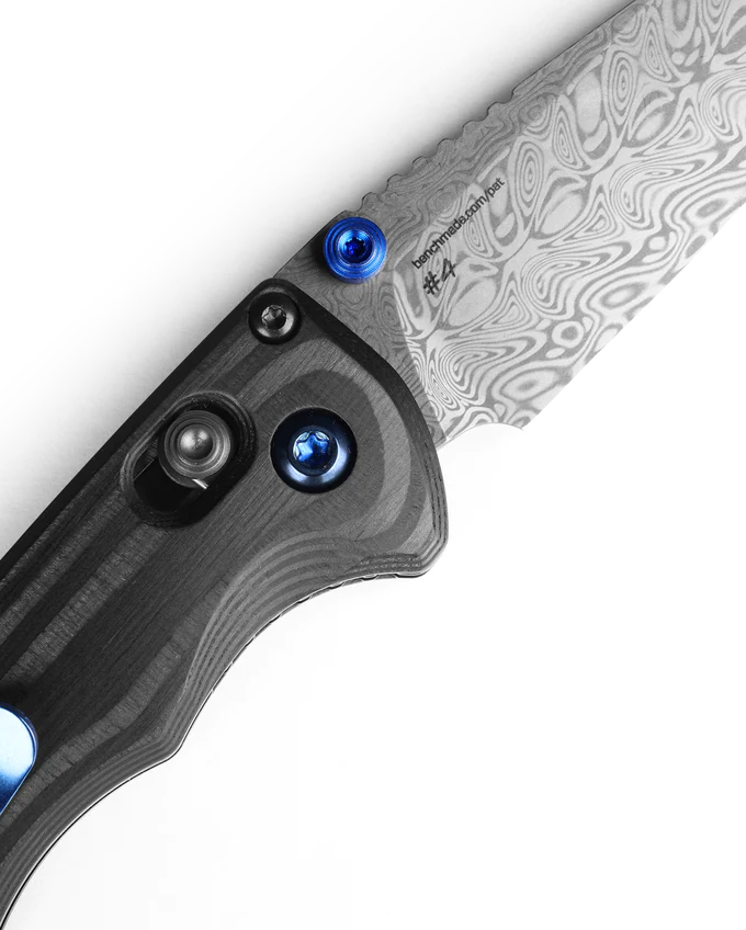 Load image into Gallery viewer, Benchmade Full Immunity™ Gold Class, Unidirectional Carbon Fiber, Wharncliffe (290-241)
