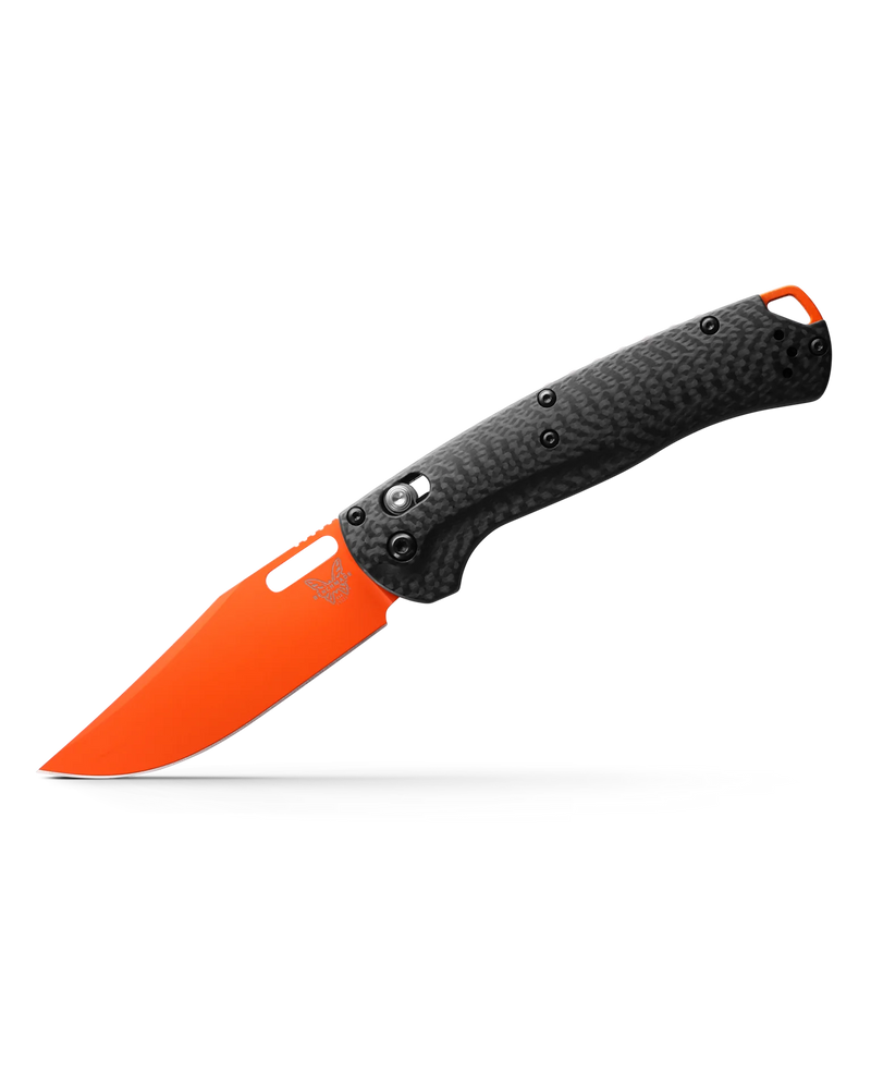 Load image into Gallery viewer, Benchmade Taggedout® AXIS Lock MagnaCut Steel Carbon Fiber (15535OR-01)
