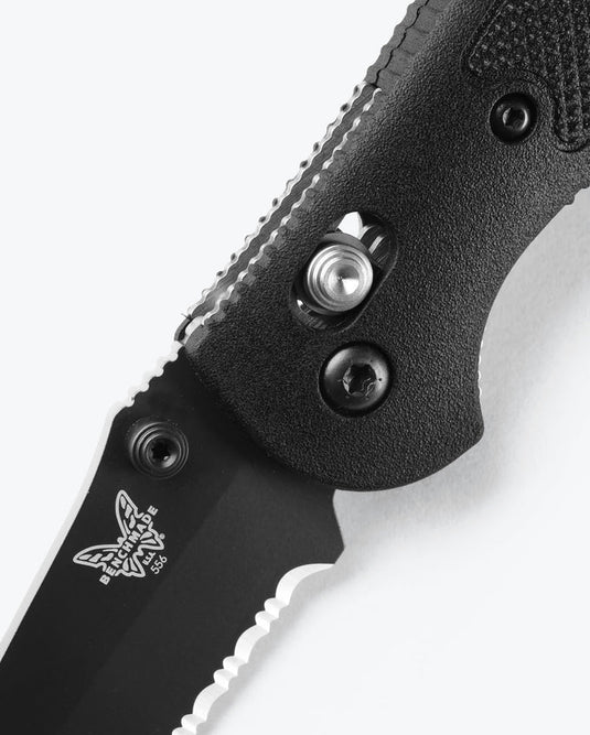 Benchmade Mini Griptilian® AXIS Lock Black S30V Partially Serrated (556SBK-S30V)