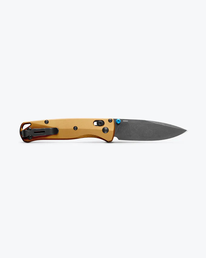 Cargue la imagen en el visor de la galería, Benchmade Bugout® AXIS Lock Burnt Brass Aluminum (535BK-07)
