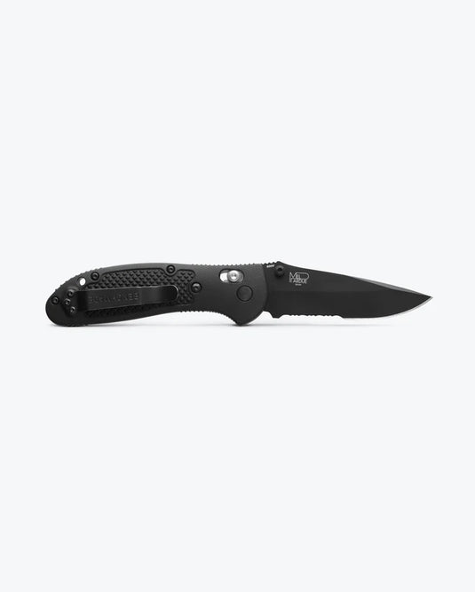 Benchmade Griptilian® AXIS Lock Black S30V Partially Serrated (551SBK-S30V)