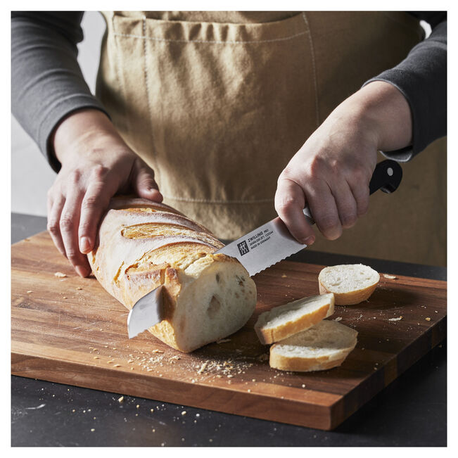 Cargue la imagen en el visor de la galería, Zwilling Pro 8&quot; Bread Knife (38406-203)

