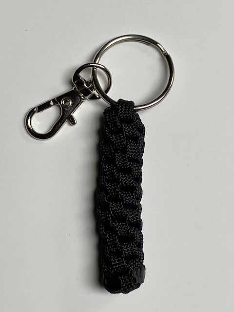 Cargue la imagen en el visor de la galería, Anchor&#39;s Knot 550 Paracord Spiral Knot Key Ring
