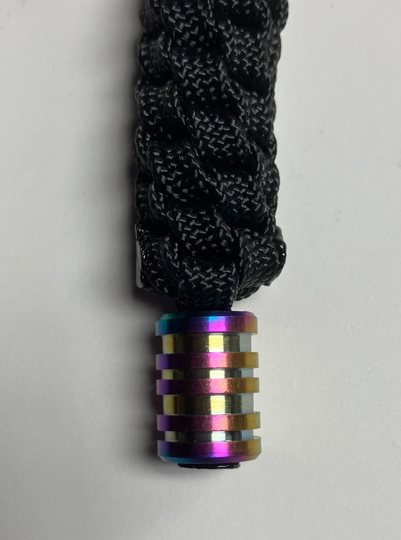 Cargue la imagen en el visor de la galería, Anchor&#39;s Knot Black 550 Paracord Spiral Knot Lanyard with Titanium Bead
