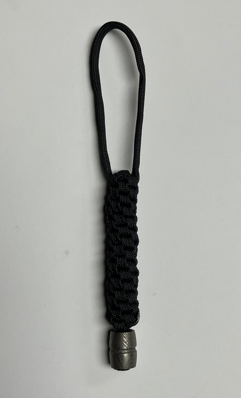 Cargue la imagen en el visor de la galería, Anchor&#39;s Knot 550 Paracord Spiral Knot Lanyard with Damascus Bisect Groove Bead (AKDGB)
