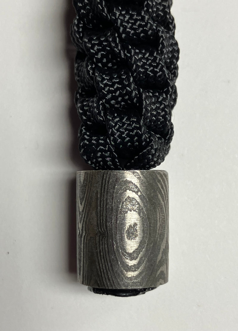 Cargue la imagen en el visor de la galería, Anchor&#39;s Knot 550 Paracord Spiral Knot Lanyard with Straight Barrel Damascus Bead (AKBDB)
