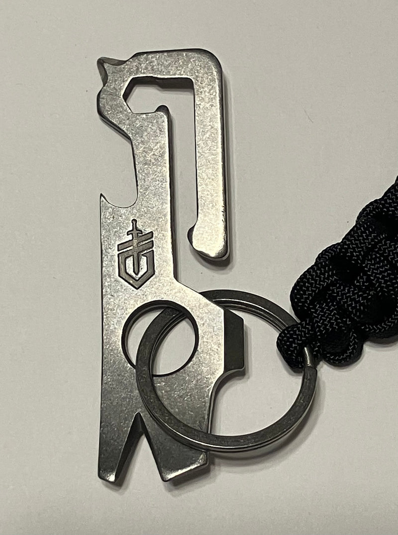 Cargue la imagen en el visor de la galería, Anchor&#39;s Knot Paracord Lanyard with Stonewashed Gerber Mullet Tool
