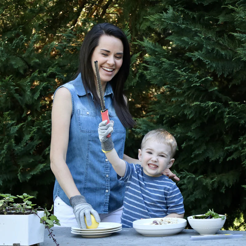 Load image into Gallery viewer, Microplane Kids Size Cut Resistant Safety Glove (34607)
