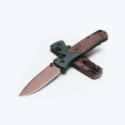 Cargue la imagen en el visor de la galería, Benchmade Bugout® AXIS® Lock Taiga Green Aluminum / Brown Canvas Micarta, S90V (535FE-2602) - COMING SOON!
