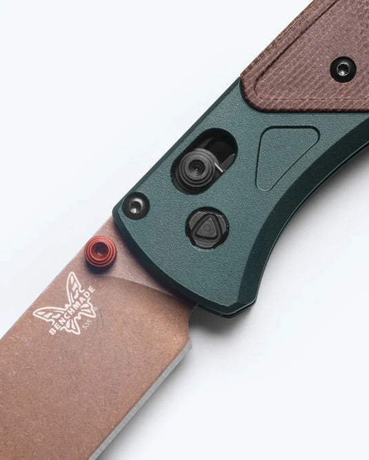 Benchmade Bugout® AXIS® Lock Taiga Green Aluminum / Brown Canvas Micarta, S90V (535FE-2602)