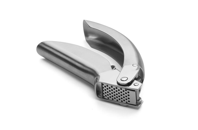 Cargue la imagen en el visor de la galería, Kuhn Rikon Epicurean Garlic Press, Stainless (2315)
