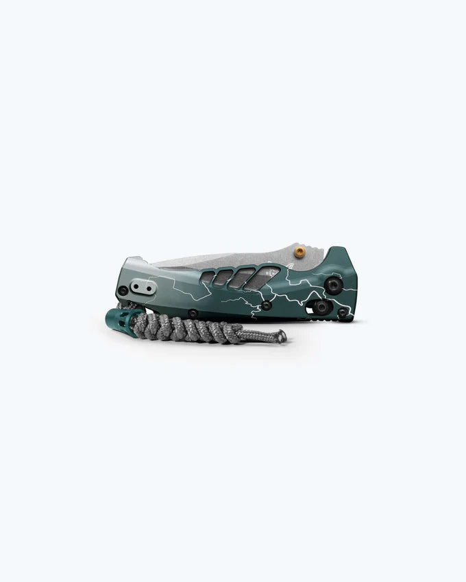 Cargue la imagen en el visor de la galería, Benchmade + Abel Mini Adira™ Limited Edition Dark Waters Lightning Fade Aluminum (18065-ABEL1)
