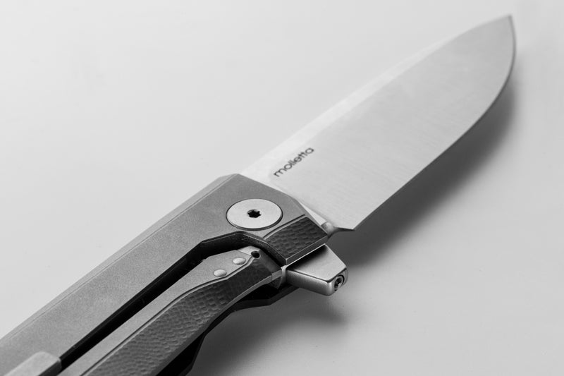 Load image into Gallery viewer, lionSTEEL® Myto Carbon Fiber Titanium, M390 Satin Finish (MT01CF)
