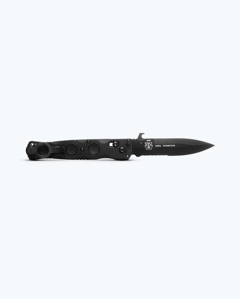 Cargue la imagen en el visor de la galería, Benchmade Mini SOCP® Folder AXIS Lock Black G10 Serrated S30V (393SBK) - COMING SOON!
