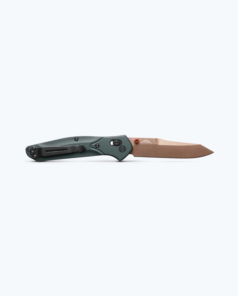Cargue la imagen en el visor de la galería, Benchmade Osborne AXIS Lock Reverse Tanto Taiga Green Aluminum (940FE-2601)
